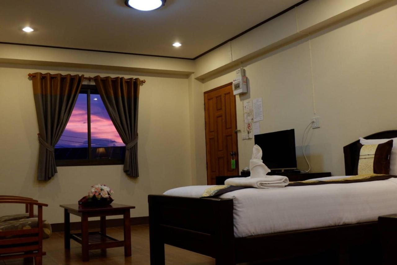 Nanbaankhun Hotel Exteriör bild